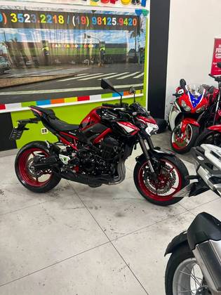 KAWASAKI Z900 KAWASAKI Z900